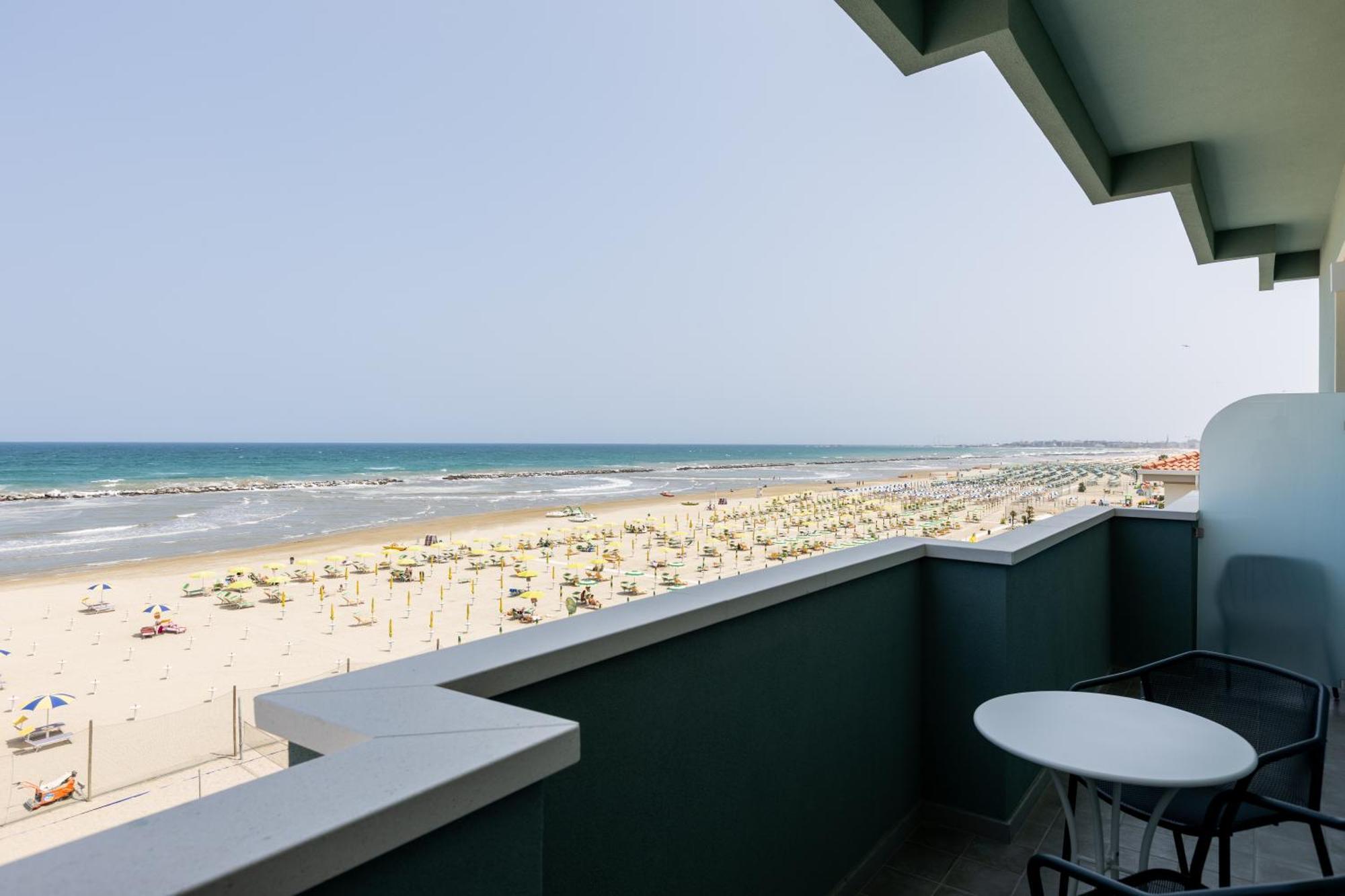 Hotel Acquamarina Viserba Rimini Esterno foto